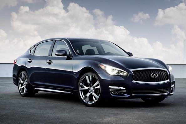 Business-class-Limousine Infiniti Q70