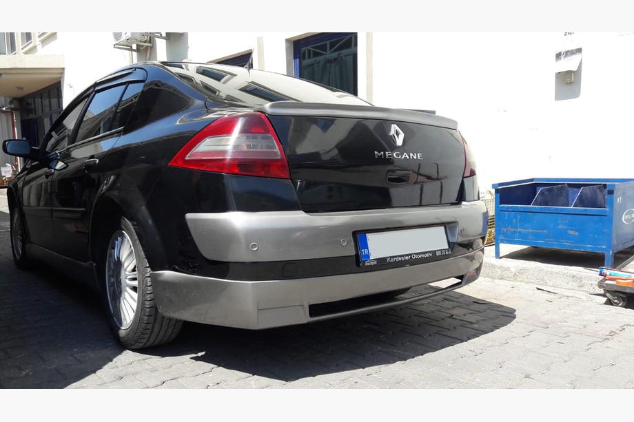 Renault Megane II 2004-2009 Heckstoßstangenabdeckung (grundiert zum Lackieren) Image