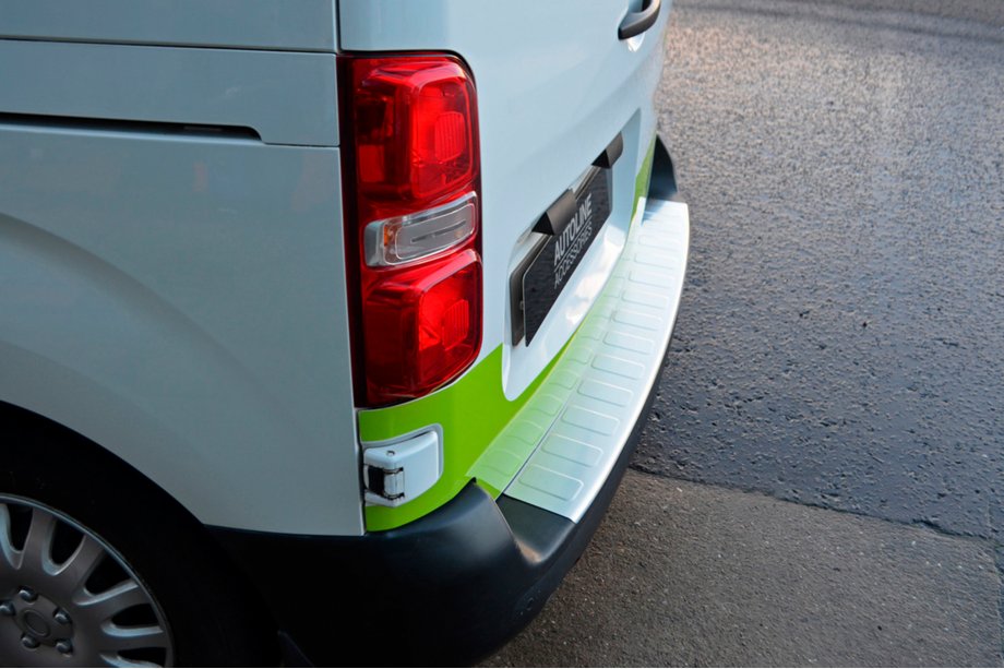 Peugeot Traveller 2017- Heckstoßstangenschutz mit Kante OmsaLine (Edelstahl) Langer Radstand Foto 8