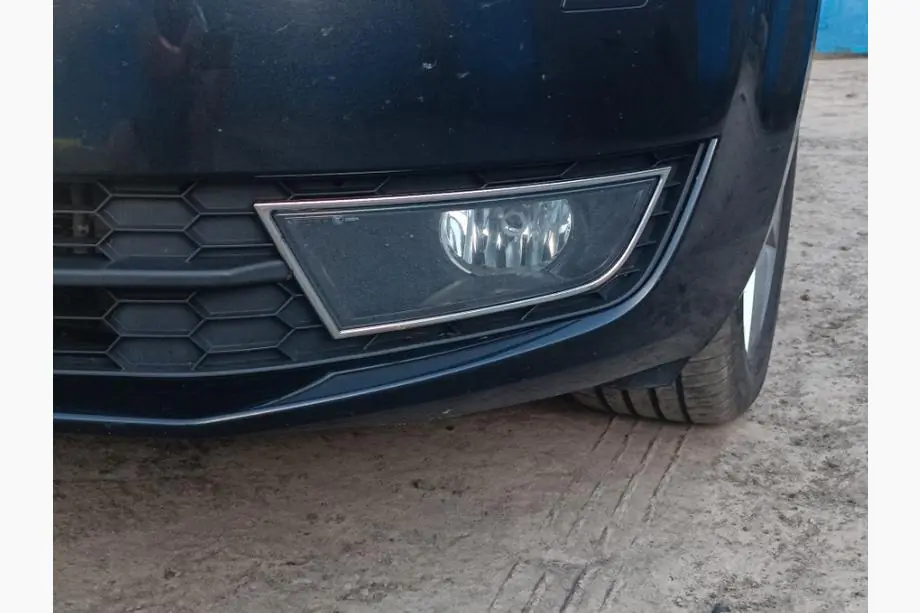 Skoda Octavia III A7 2013-2019 Abdeckungen für Nebelscheinwerfer (2 Stk) Foto 4