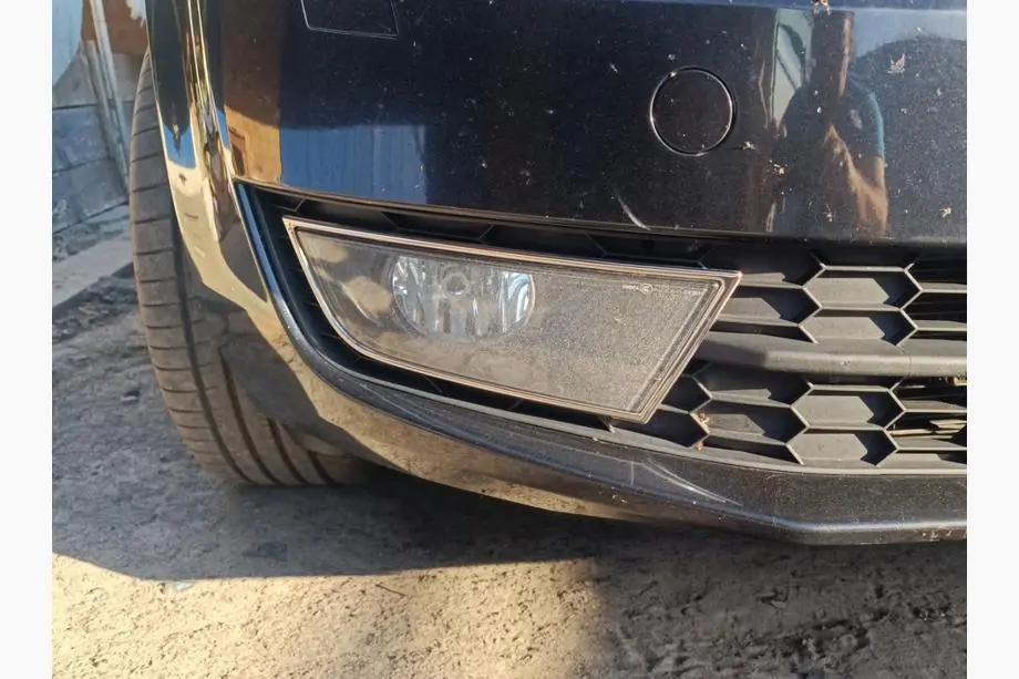 Skoda Octavia III A7 2013-2019 Abdeckungen für Nebelscheinwerfer (2 Stk) Foto 3