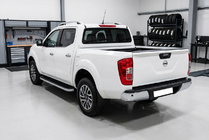 Nissan Navara/NP300 2016- Seitenschweller Tayga Grey (2 Stk., Alu) Foto 1