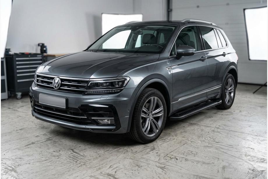 Volkswagen Tiguan 2016-2023 Trittbretter Allmond Black (2 Stk., Aluminium) Foto 1