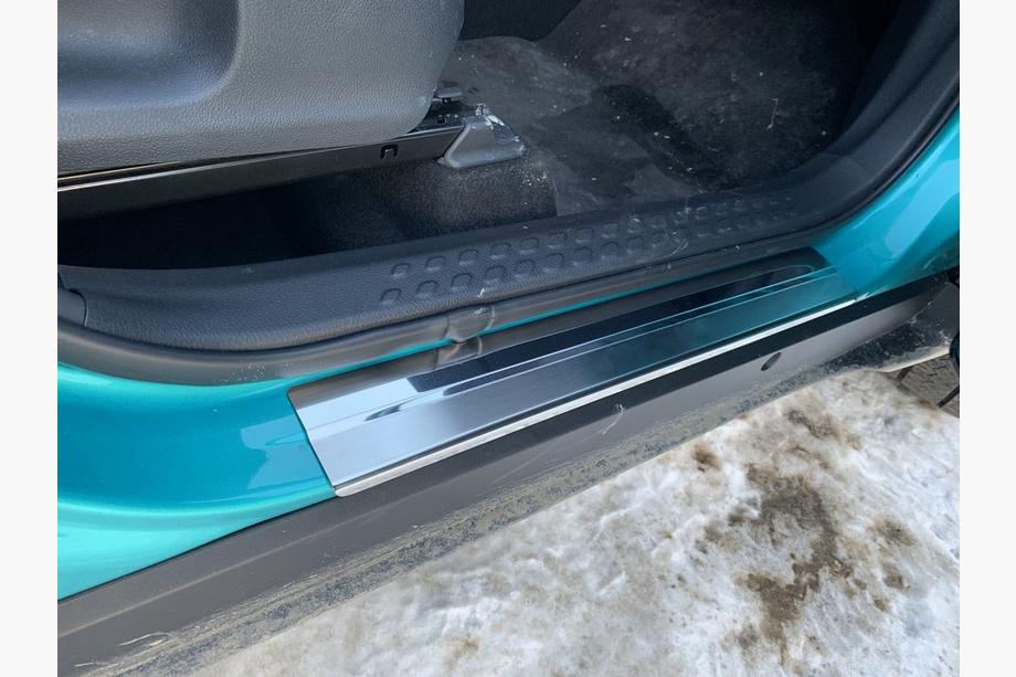 Toyota C-HR 2016-2023 Einstiegsleisten Abdeckungen Nataniko (4 Stk., Edelstahl) Foto 3