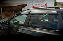 Nissan Qashqai 2007-2010 Windabweiser mit Chromleiste (4 Stk, Niken) Foto 3