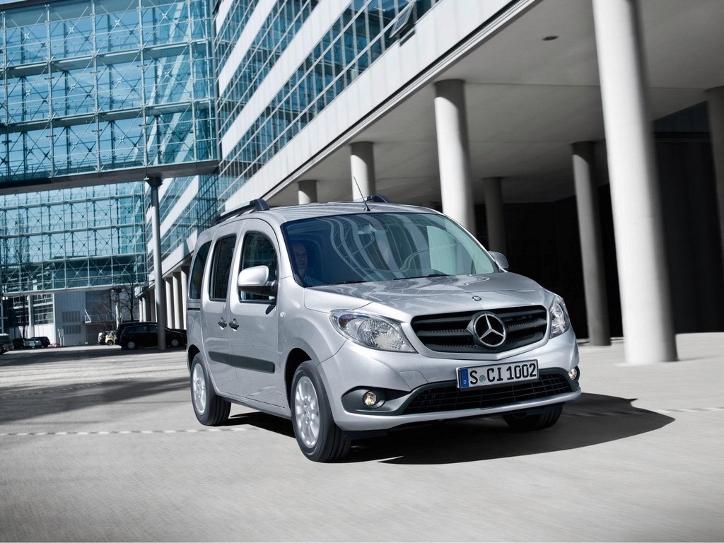 Übersicht über kompakte Mini-Van Mercedes-Benz Citan