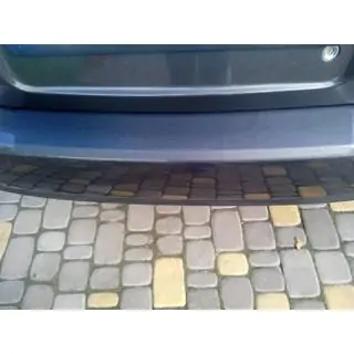 Heckstoßstangenabdeckung mit Kante Kunststoff Foto 3