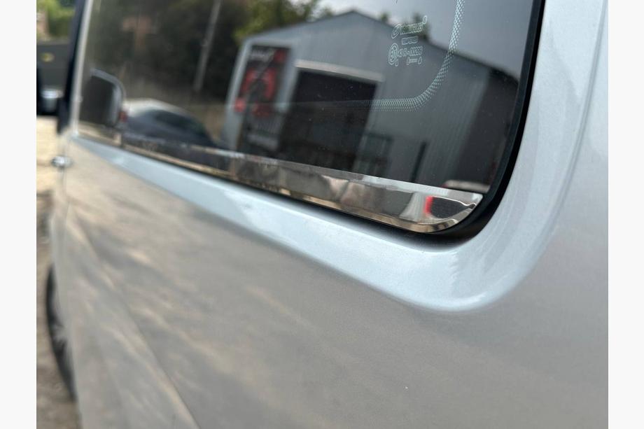 Volkswagen T5 Caravelle 2004-2010 Fensterunterkante Chromleisten (6-teilig, Edelstahl) Kurzer Radstand Foto 7