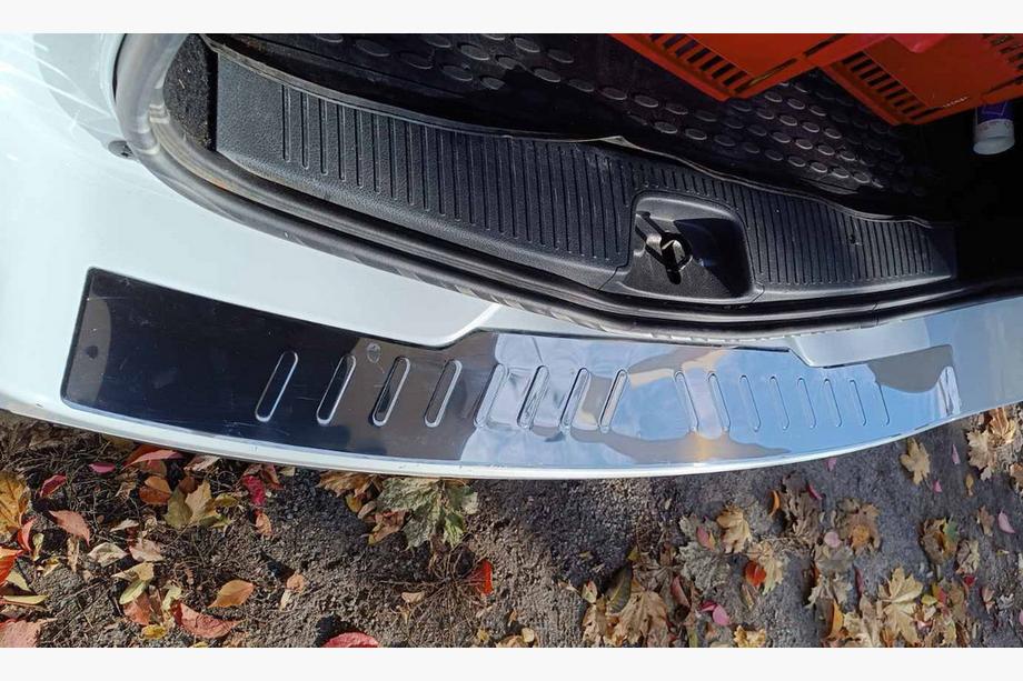 Renault Logan MCV 2013-2022 Heckstoßstangenschutz Carmos Edelstahl Image