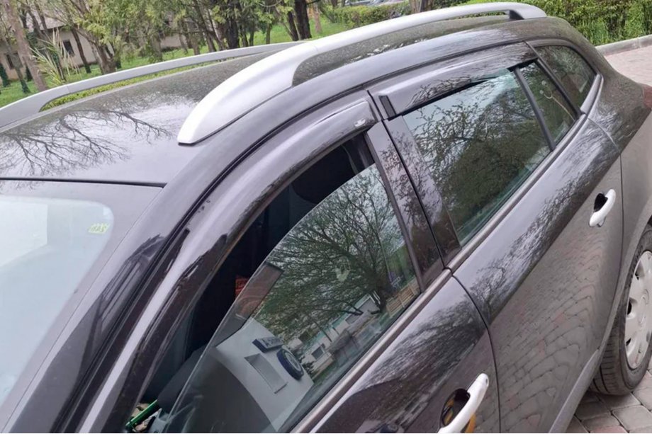 Renault Megane III 2009-2016 Windabweiser SW (4 Stk, HIC) Foto 1