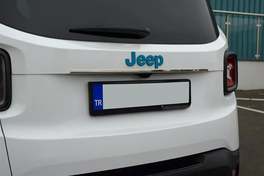 Jeep Renegade 2014- Chromleiste über dem Kennzeichen (Edelstahl) Image