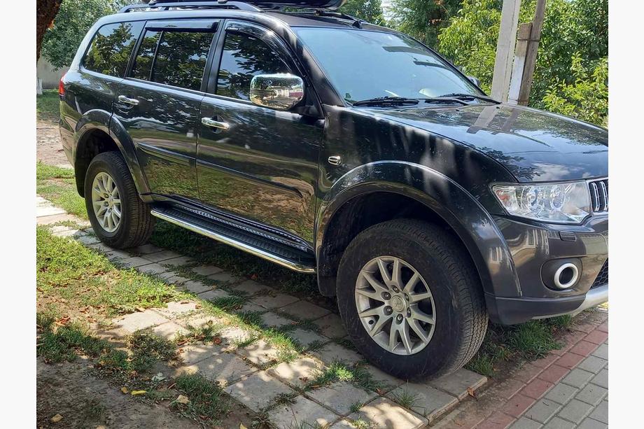 Mitsubishi L200 2006-2015 Seitenschweller Maydos V2 (2 Stk., Aluminium & Edelstahl) Foto 9