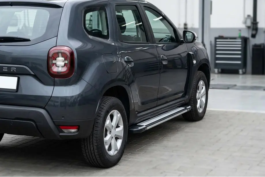 Dacia Duster 2018-2024 Trittbretter Rainbow (2 Stk., Aluminium) Image
