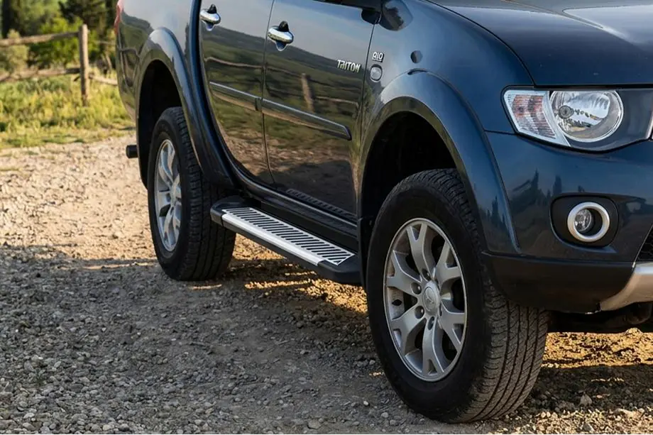 Mitsubishi L200 2015-2024 Seitenschweller Line (2 Stk., Aluminium) Image