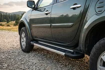 Mitsubishi L200 2015-2024 Seitenschweller RedLine V1 (2 Stk., Aluminium) Foto 1