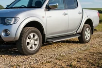 Mitsubishi L200 2015-2024 Seitenschweller Maya V1 (2 Stk., Aluminium) Foto 1