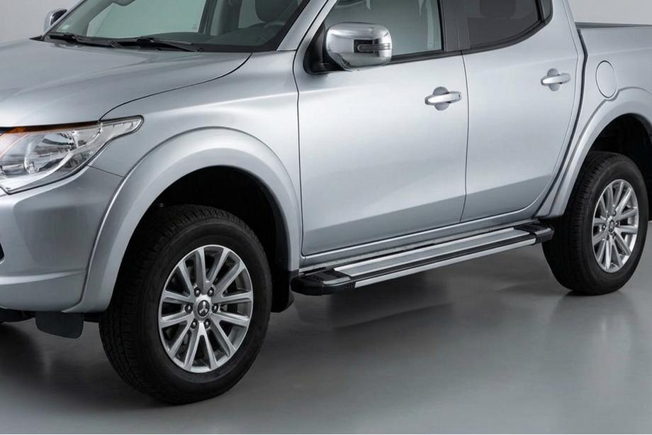 Mitsubishi L200 2015-2024 Trittbretter Rainbow (2 Stk., Alu) Image