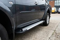 Fiat Fullback 2016- Trittbretter X5-Typ (2 Stk., Aluminium) Foto 1