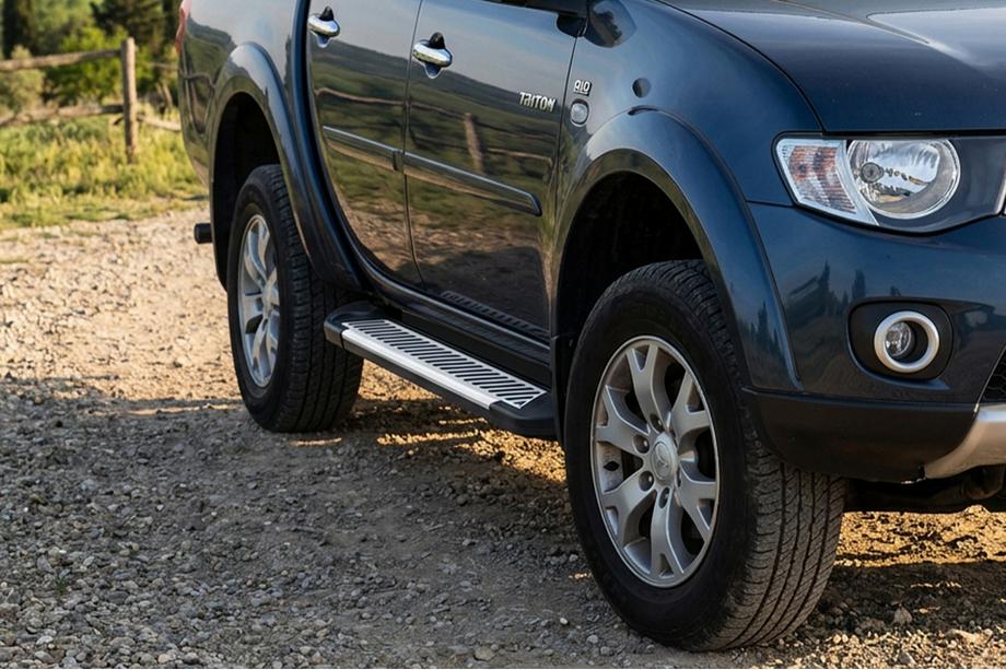 Fiat Fullback 2016- Seitenschweller Line (2 Stk., Aluminium) Image