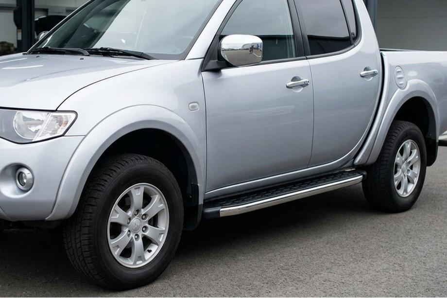 Fiat Fullback 2016- Trittbretter BlackLine (2 Stk, Aluminium) Image