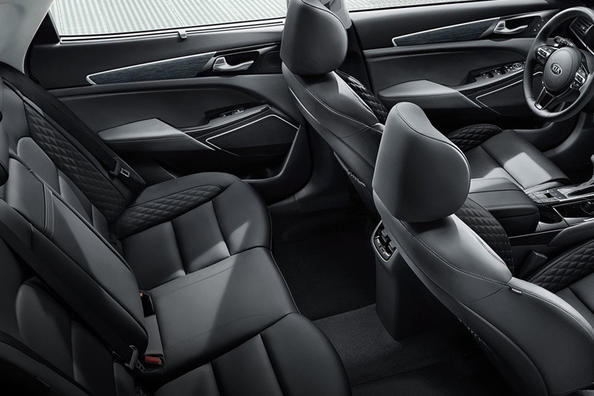 Limousine Kia Cadenza: Solidität, Komfort und Premium-Qualität Foto 4