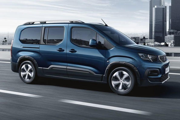 Kompaktwagen Peugeot Rifter: das neue Auto in der Linie der französischen Firma Foto 1