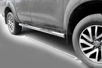 Nissan Navara/NP300 2016- Seitliche Rohre (2 Stk., Edelstahl) Foto 1