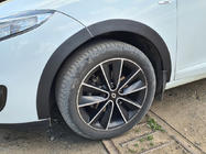 Renault Megane III 2009-2016 Kotflügelverbreiterungen (8 Stk, schwarz) Schrägheck – Metall Foto 2