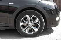 Renault Megane III 2009-2016 Kotflügelverbreiterungen (8 Stk, schwarz) Schrägheck – Metall Foto 4