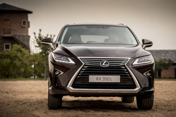 Überblick über die verlängerten Modelle Lexus RX Crossover 350L