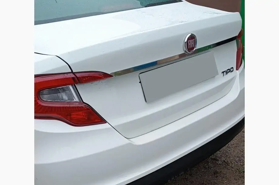 Fiat Tipo 2016- Chromleiste über dem Kennzeichen (Edelstahl) Image