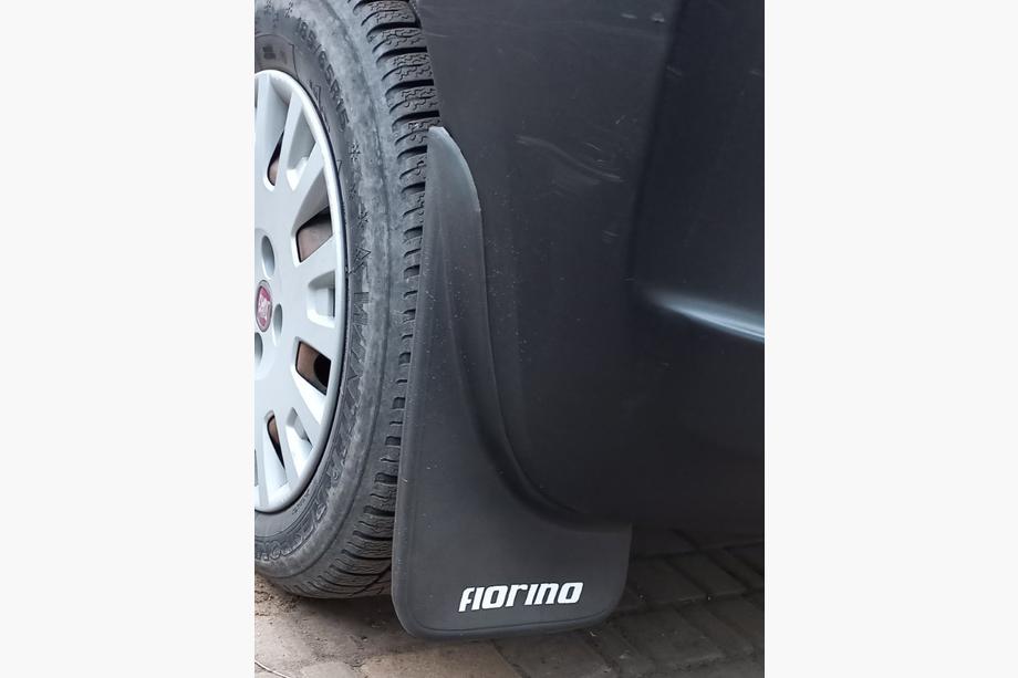 Fiat Fiorino/Qubo 2008-2024 Premium Spritzschutz (Türkei) Hinten Foto 3