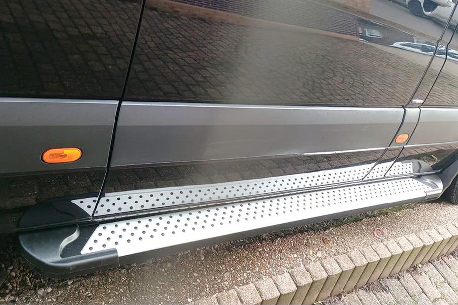 Volkswagen Crafter 2006-2016 Trittbretter Allmond Grey (2 Stk., Alu) Lang/ExtraLang Image