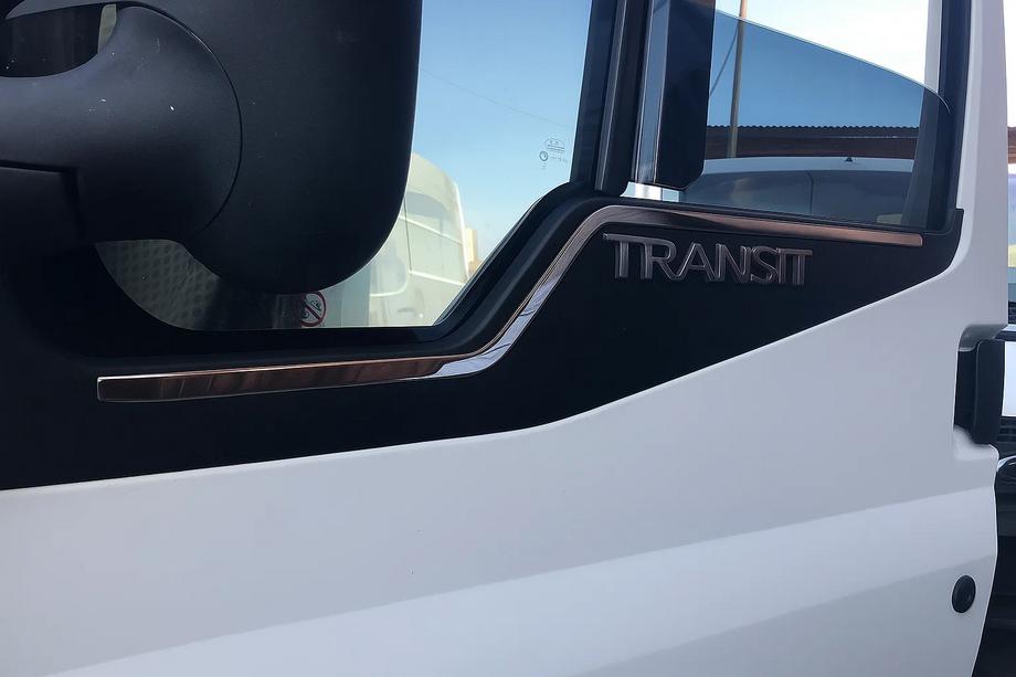 Ford Transit 2000–2014 Fensterumrandung Edelstahl (2 Stk) Image