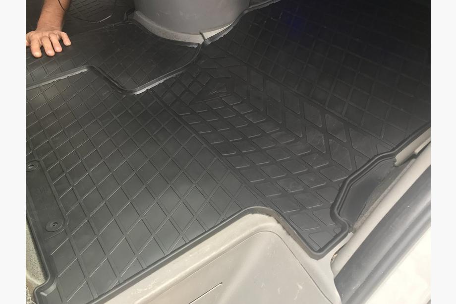 Mercedes Sprinter W906 2006–2018 Gummimatten (3 Stk, Stingray) 1+1 Foto 3