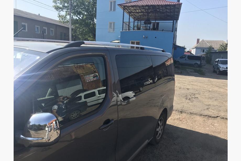 Peugeot Traveller 2017- Dachreling Chrom Kurze Basis, Kunststofffuß Foto 2