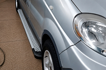 Nissan Primastar 2002-2014 Trittbretter X5-Typ (2 Stk, Alu) Foto 1