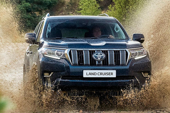 Aktualisiert SUV Toyota Land Cruiser Prado