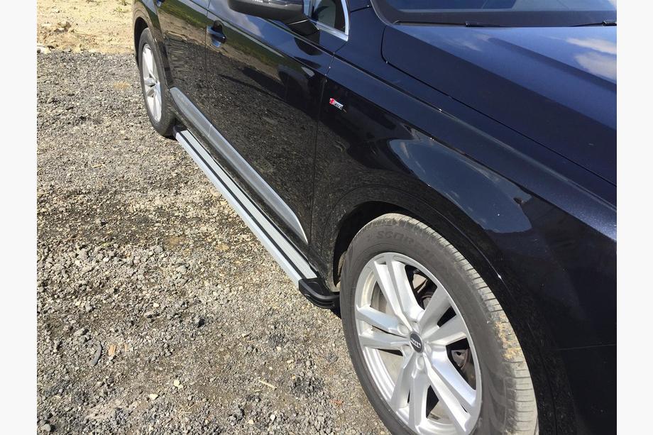 Audi Q7 2015–2026 Trittbretter Maya V4 (2 Stk., Aluminium) Image