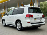 Lexus LX570/450d 2008-2022 Facelift Bodykit Auto 2008-2012 auf 2012-2016 F-Sport Foto 23