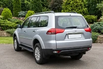 Mitsubishi Pajero Sport 2008-2015 Seitenschweller Bosphorus Black (2 Stk., Aluminium) Foto 1