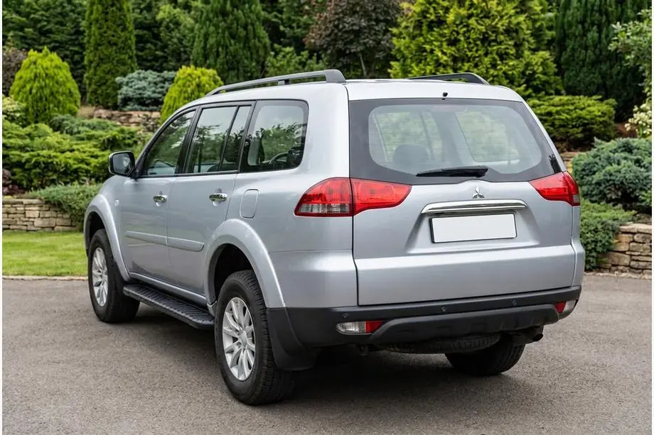Mitsubishi Pajero Sport 2008-2015 Seitenschweller Bosphorus Black (2 Stk., Aluminium) Image