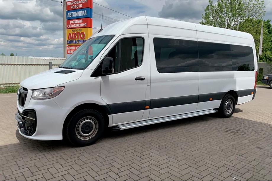 Mercedes Sprinter W907/W910 2018- Seitenschweller Maya V2 (2 Stk., Aluminium) Image