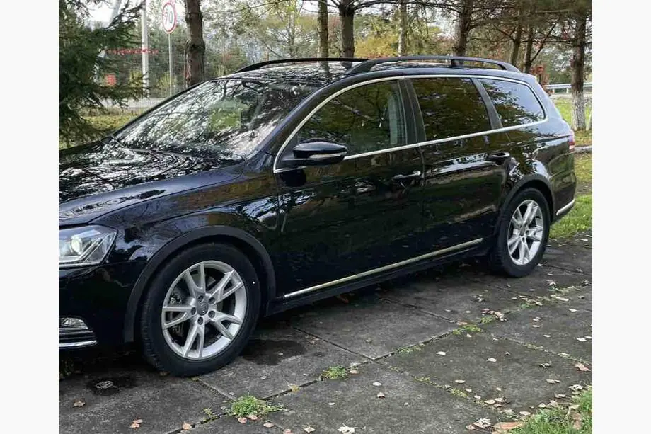 Volkswagen Passat B7 2012-2015 Radlaufverkleidungen SD/SW (4 Stk, schwarz, ABS) Image