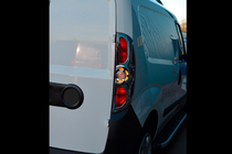 Opel Combo 2012-2018 Chrom Blenden für Rückleuchten (2012-2015, 2 Stk, Kunststoff) Foto 5