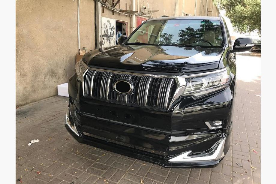 Toyota Land Cruiser Prado 150 2009-2023 Stoßstangenaufsätze vorne und hinten Modelista V1 (2017-) Weiß Foto 9