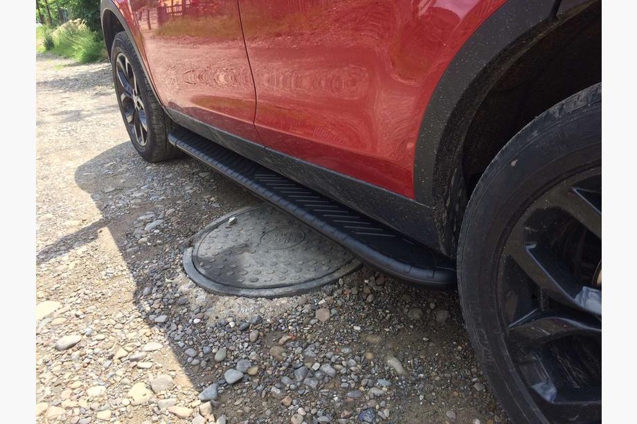 Land Rover Discovery Sport 2014- Seitenschweller Bosphore Black (2 Stk., Aluminium) Image