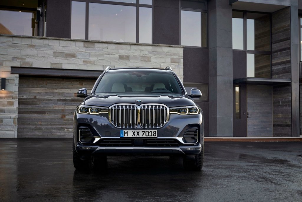 Flaggschiff der Crossover-SUV BMW X7