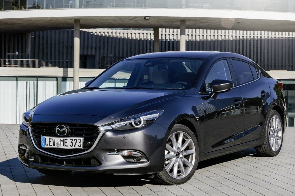 Neu gestaltete Version der Limousine Mazda 3