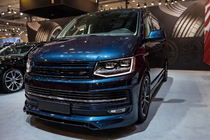 Volkswagen T6 2015-2024 Frontstoßstangenaufsatz ABT Original 2015-2018 (grundiert zum Lackieren) Foto 1